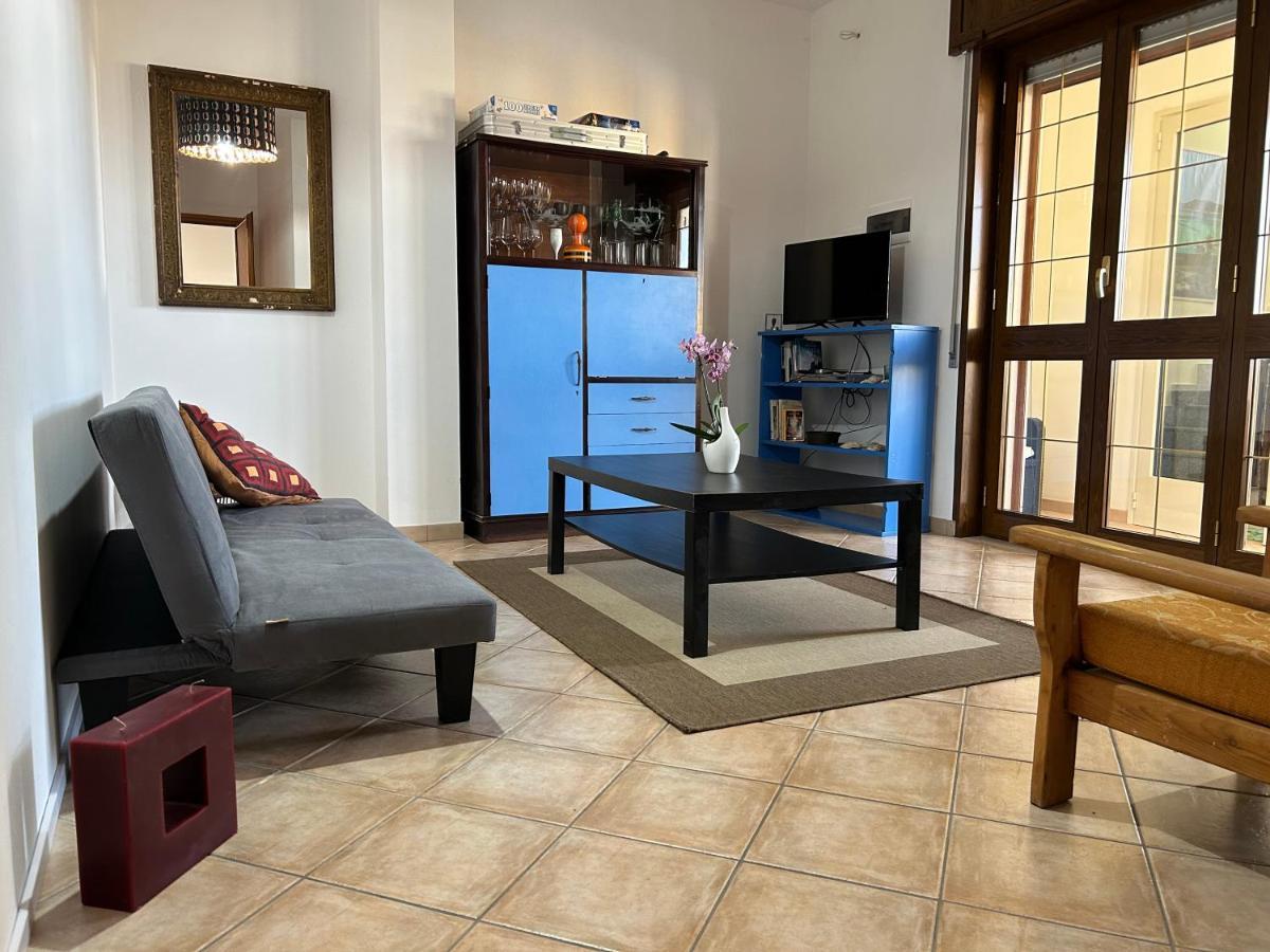 Salento Casa Vacanza Il Focolare Torchiarolo Exterior foto