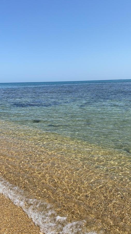 Salento Casa Vacanza Il Focolare Torchiarolo Exterior foto
